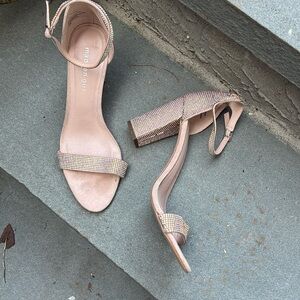 Madden Girl Silver Rhinestone 3 1/2” Chunky Heels Gkadiator Shiny Straps NWOB 9